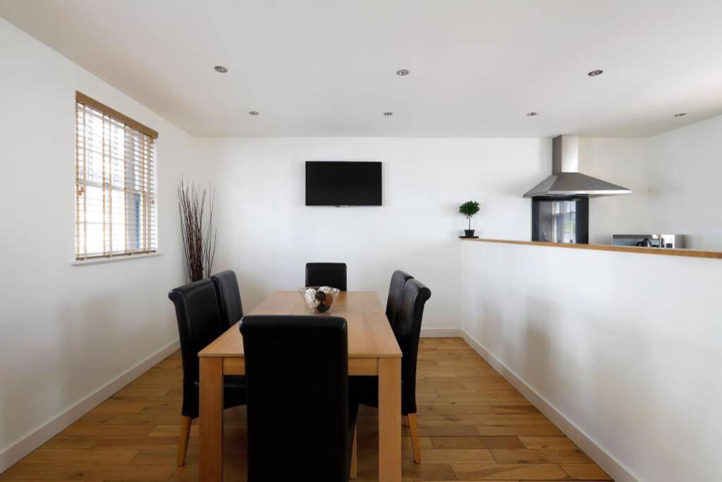 Beautiful 2 Bedroom Mews House With Parking By The Beach Μπράιτον Εξωτερικό φωτογραφία